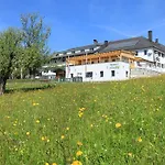 海卓霍夫酒店 3*